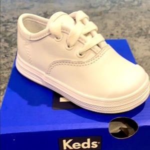 Size 5.5 toddler Keds
